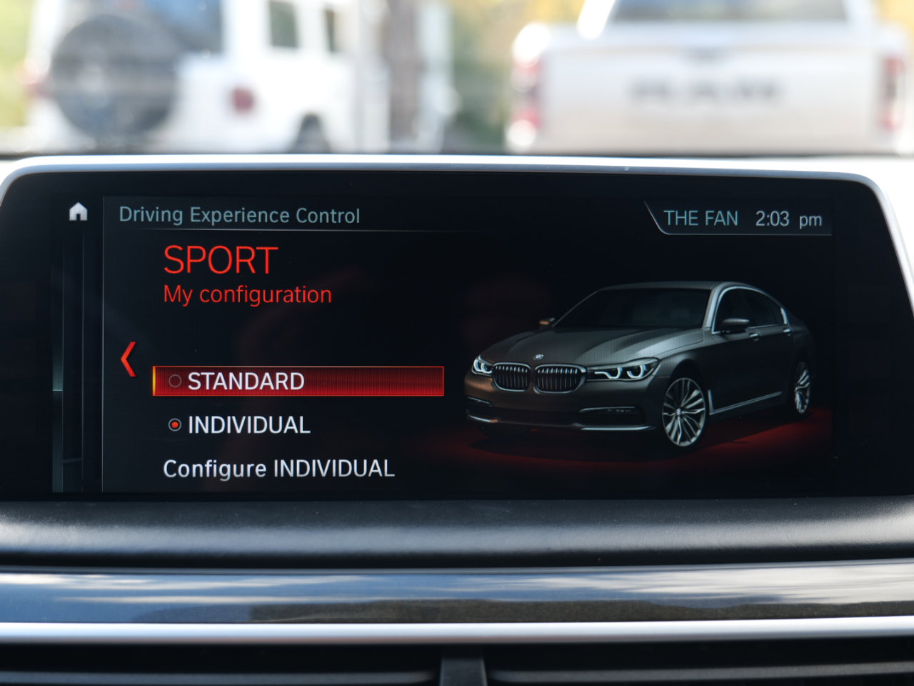 Used 2018 BMW M760i xDrive image 29