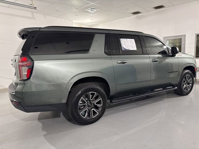 Used 2023 Chevrolet Suburban Z71 w/ Luxury Package AWD/4WD image 13