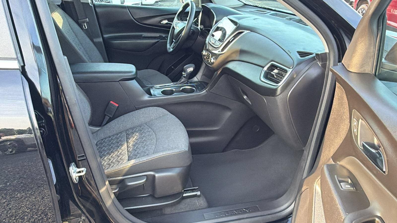 Used 2024 Chevrolet Equinox LT AWD/4WD image 18
