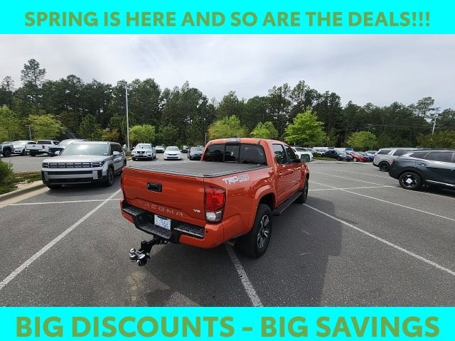 Used 2016 Toyota Tacoma TRD Sport w/ Premium & Technology Package image 14