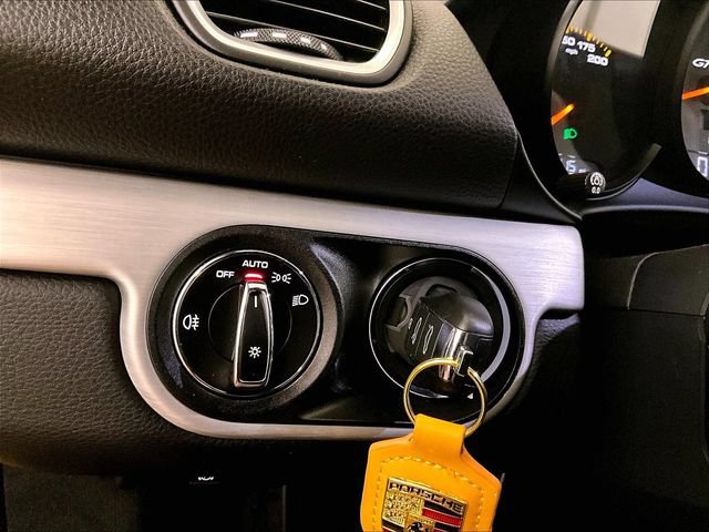 Used 2022 Porsche 718 Cayman GT4 RWD image 28