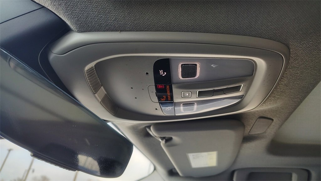 Certified 2023 Volvo XC40 B5 Plus w/ Driver Assist Package image 25