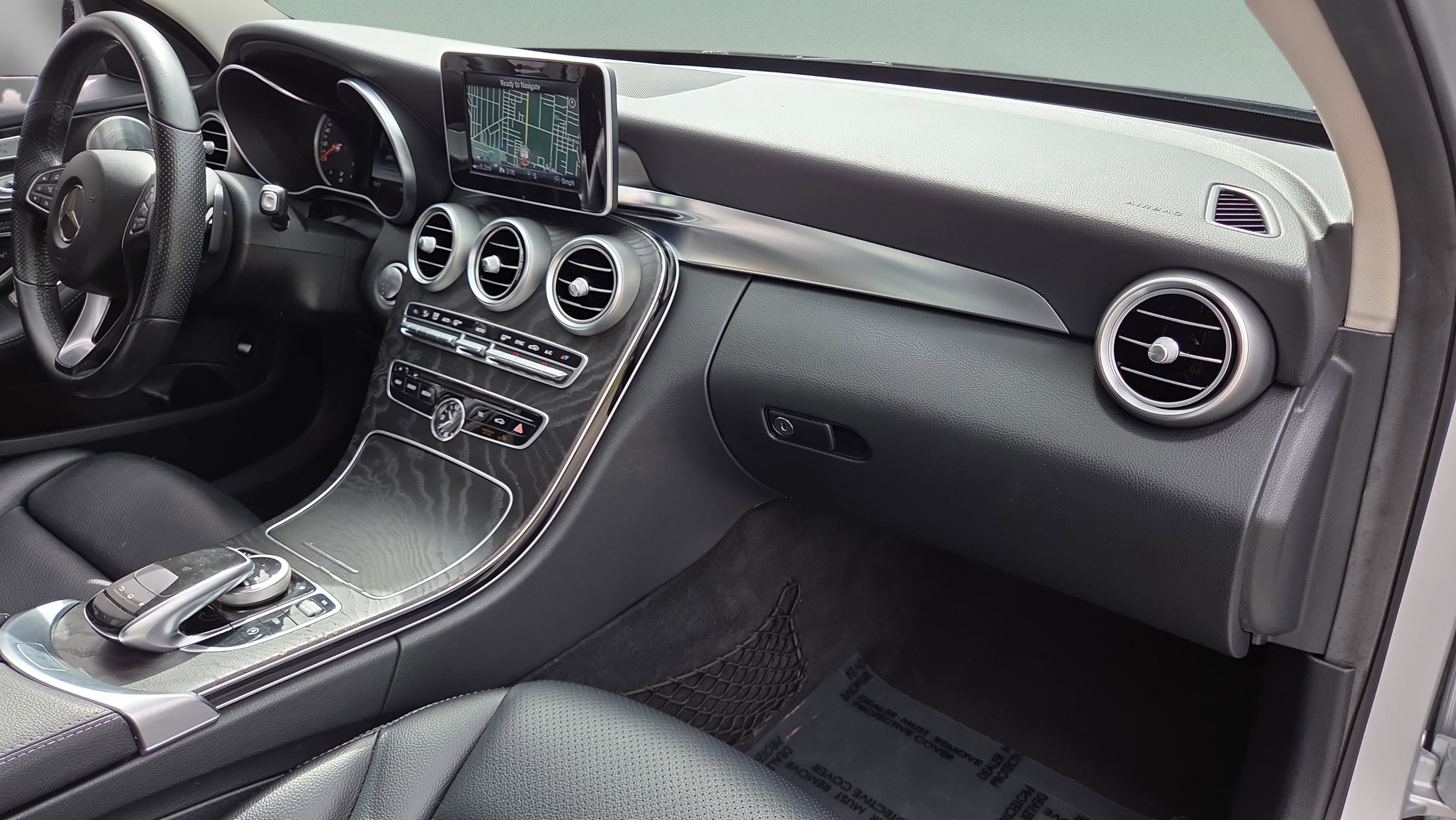 Used 2015 Mercedes-Benz C 300 4MATIC Sedan image 20