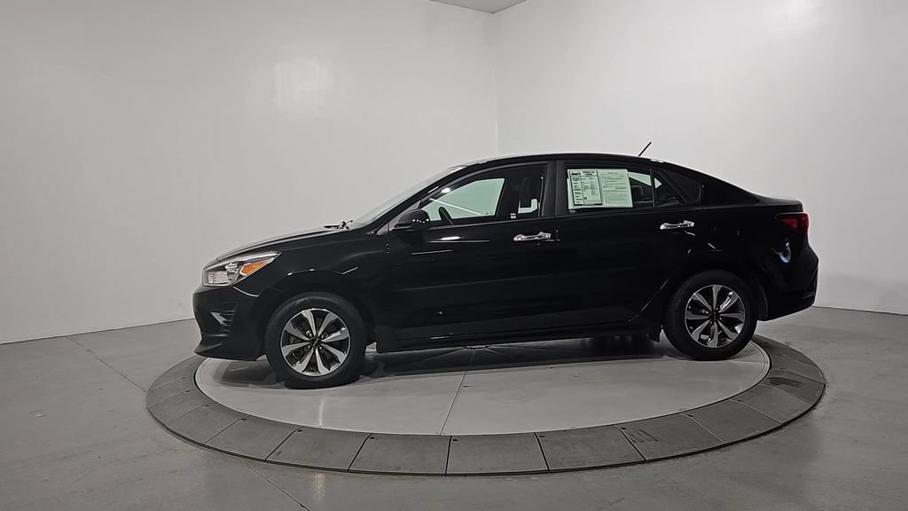 Used 2022 Kia Rio S w/ Technology Package FWD image 2