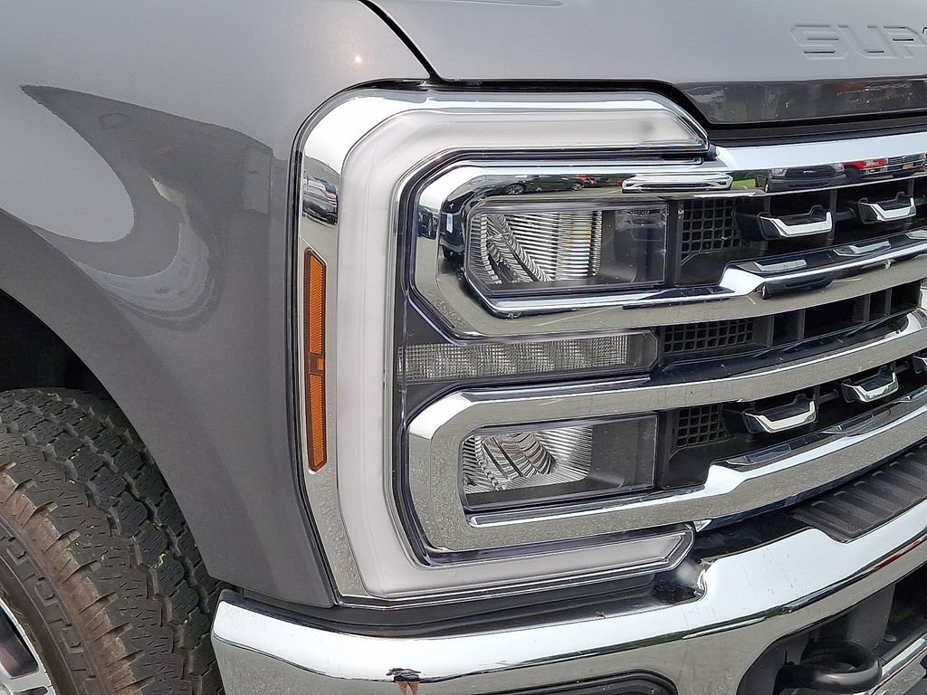 Used 2025 Ford F250 Lariat w/ Lariat Ultimate Package AWD/4WD image 9