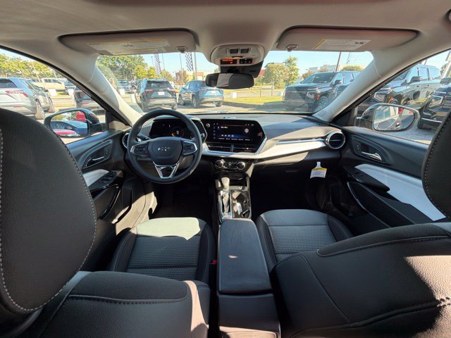 New 2026 Chevrolet Trax LT w/ Sunroof Package FWD image 27