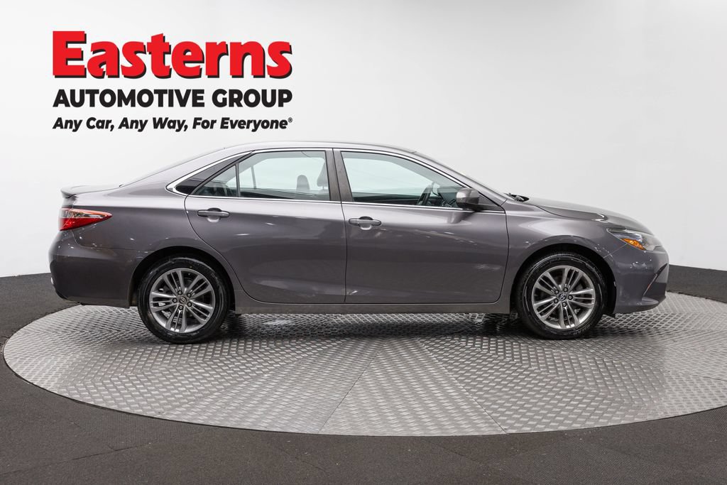 Used 2016 Toyota Camry SE FWD image 4