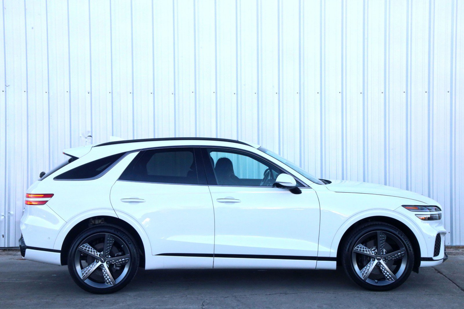 Used 2022 Genesis GV70 3.5T Sport w/ Sport Prestige Package image 57