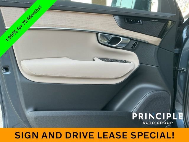 New 2026 Volvo XC90 B6 Plus w/ Protection Package Premier image 21