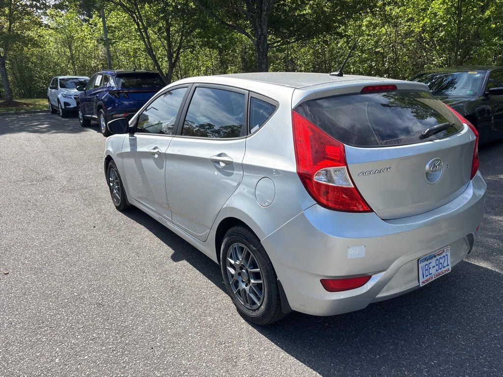 Used 2013 Hyundai Accent GS image 4