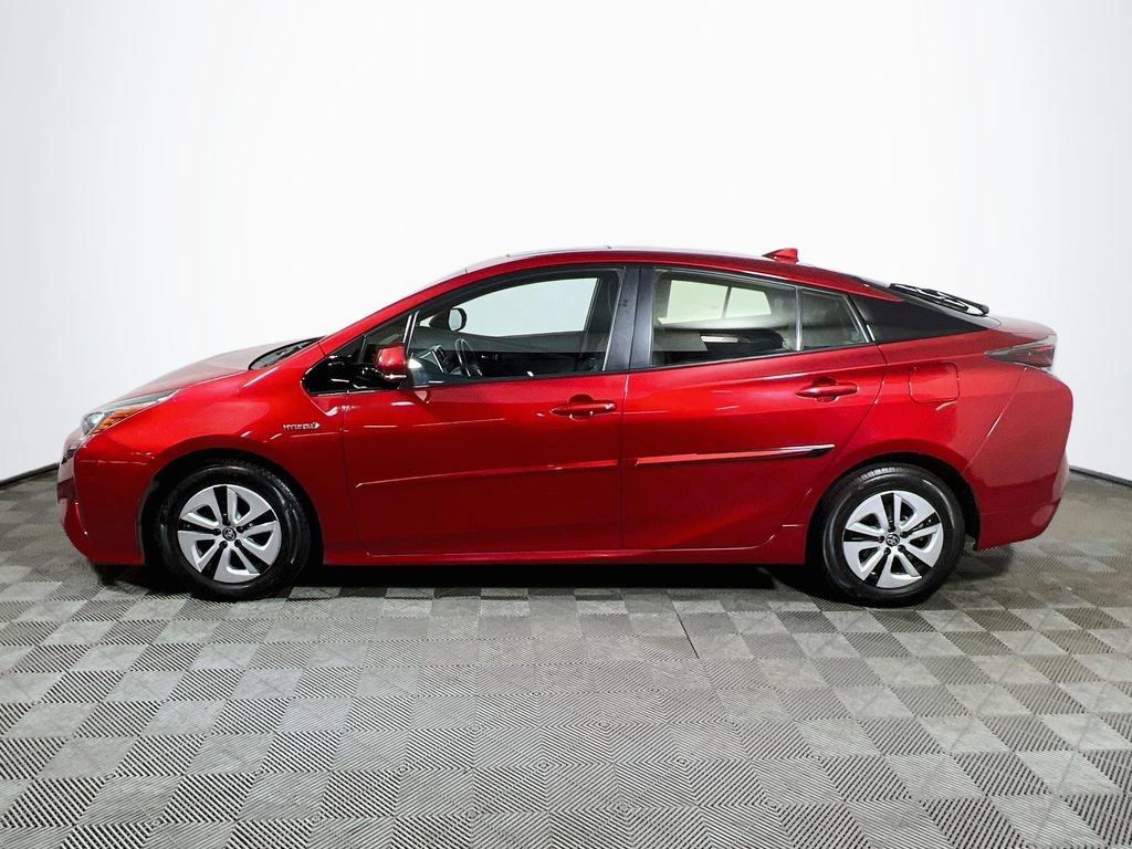 Used 2016 Toyota Prius Four w/ Advanced Technology Package FWD image 4