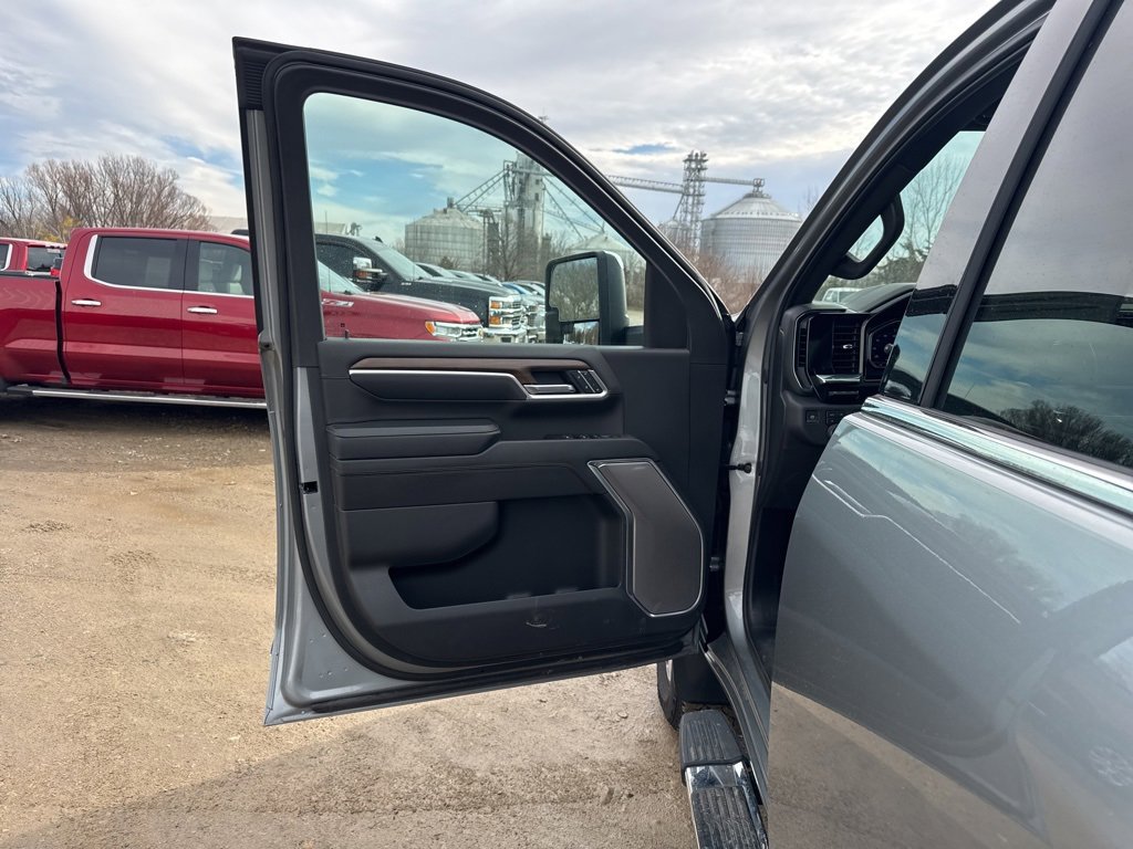 Used 2025 Chevrolet Silverado 2500 High Country w/ High Country Premium Package image 73