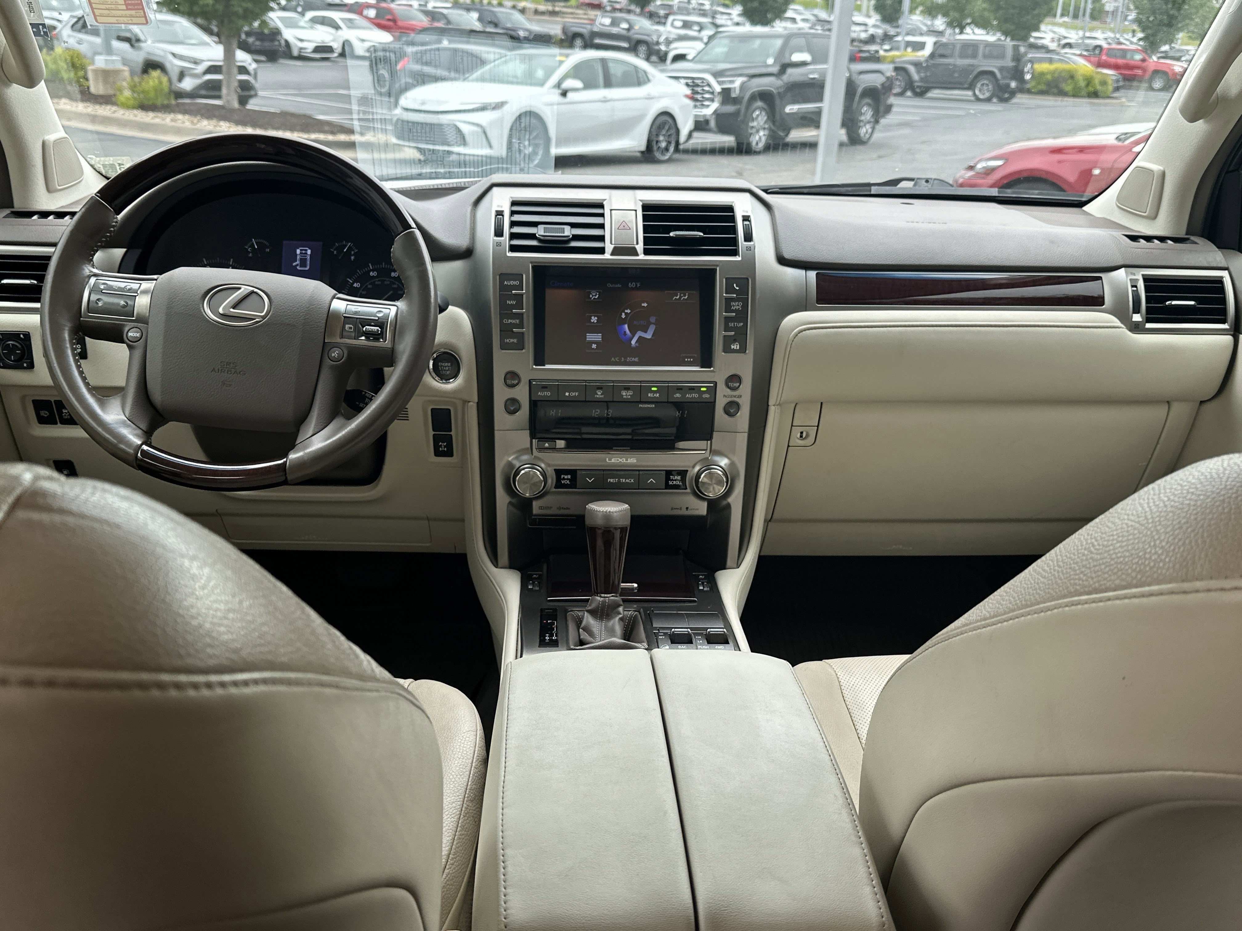 Used 2018 Lexus GX 460 Premium AWD/4WD image 22