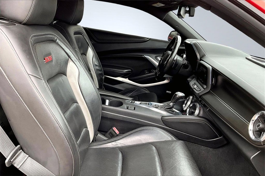 Used 2018 Chevrolet Camaro SS w/ Redline Edition image 7
