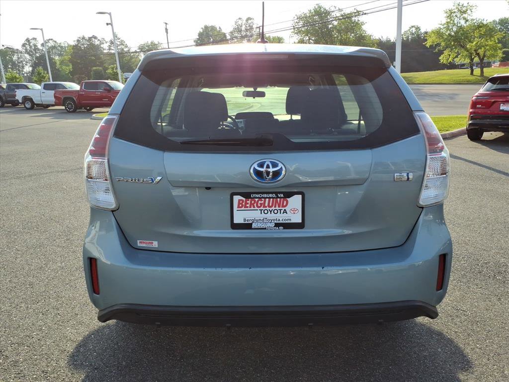 Used 2017 Toyota Prius V Three FWD image 11