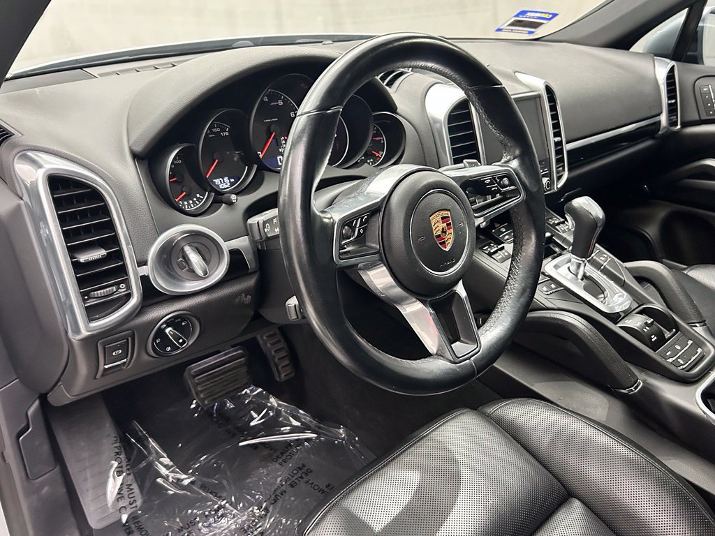 Used 2018 Porsche Cayenne Platinum Edition AWD/4WD image 11