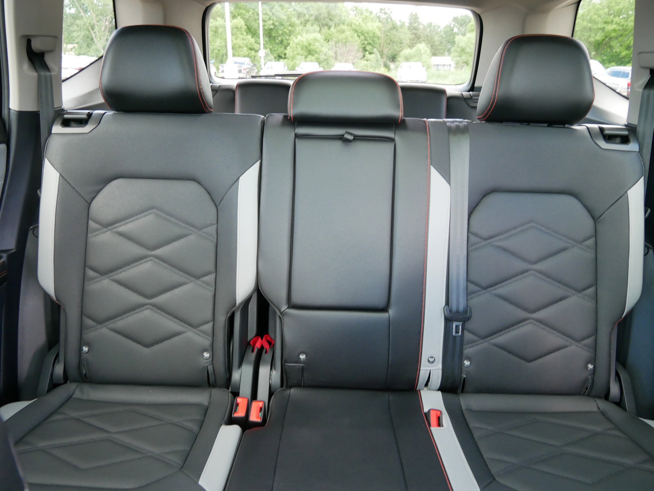 Certified 2025 Volkswagen Atlas Peak Edition SE image 13