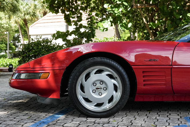 Used 1992 Chevrolet Corvette ZR-1 RWD image 3