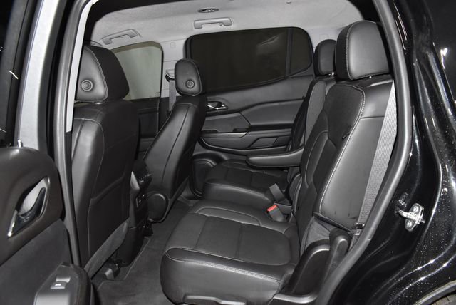 Used 2023 GMC Acadia SLT image 31