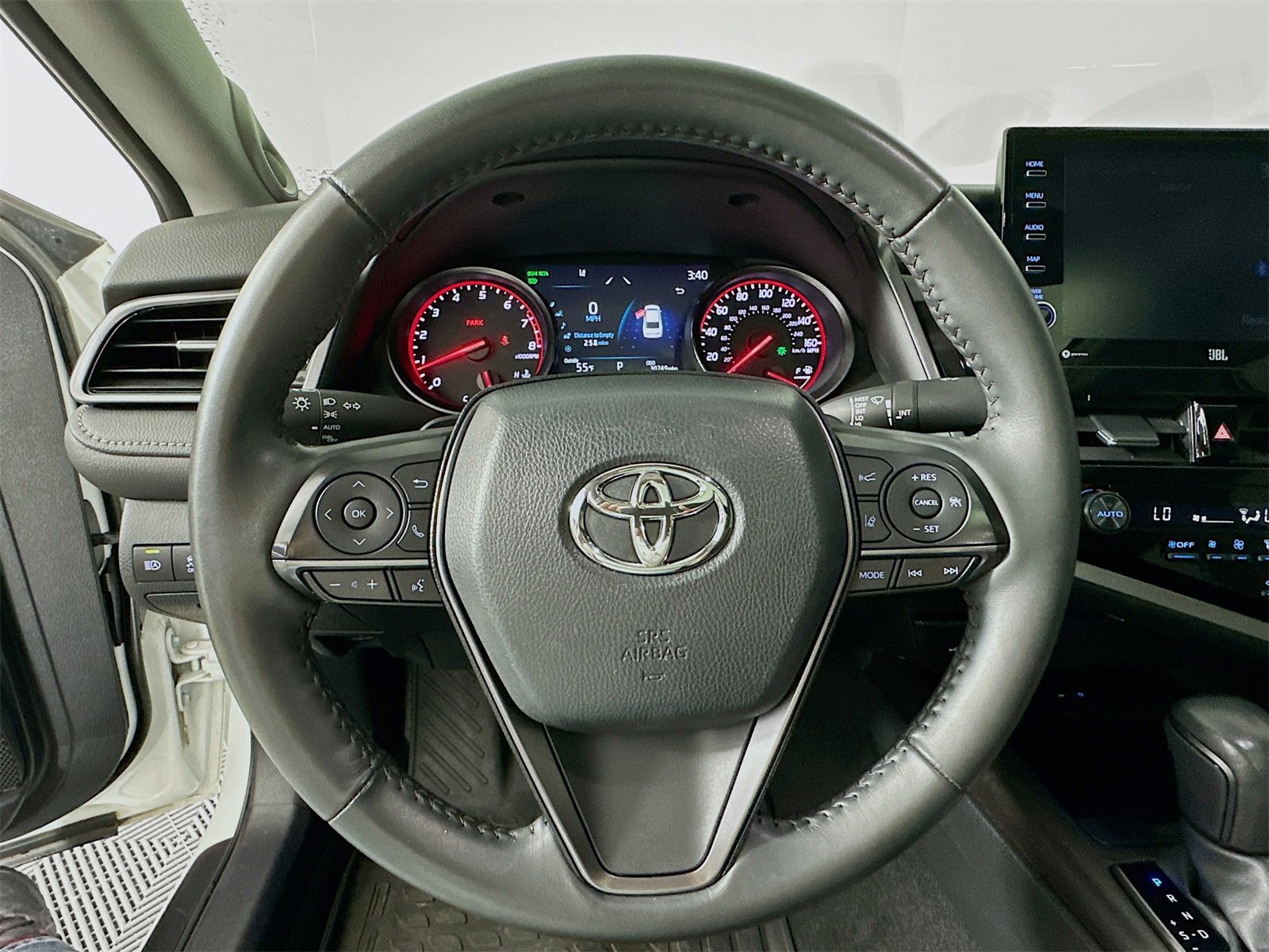 Used 2024 Toyota Camry XSE w/ Navigation Package image 11