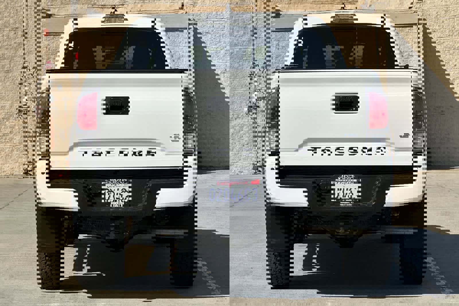 Used 2021 Toyota Tacoma TRD Off-Road image 4