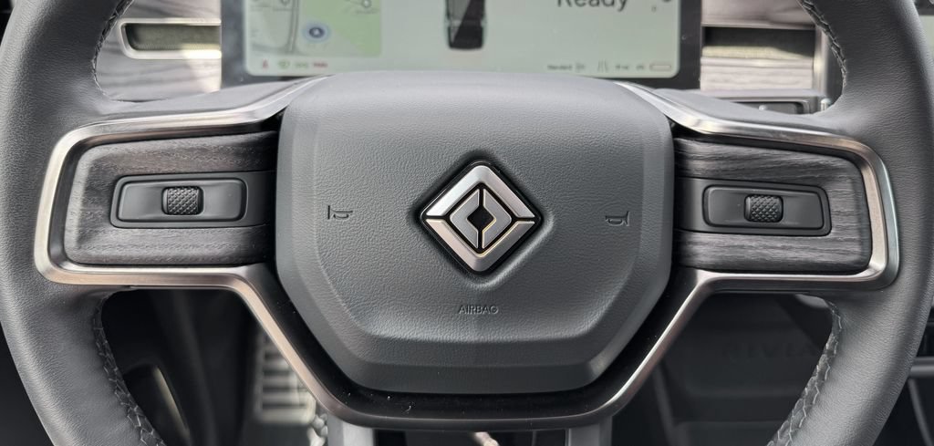 Used 2024 Rivian R1S Adventure AWD/4WD image 25