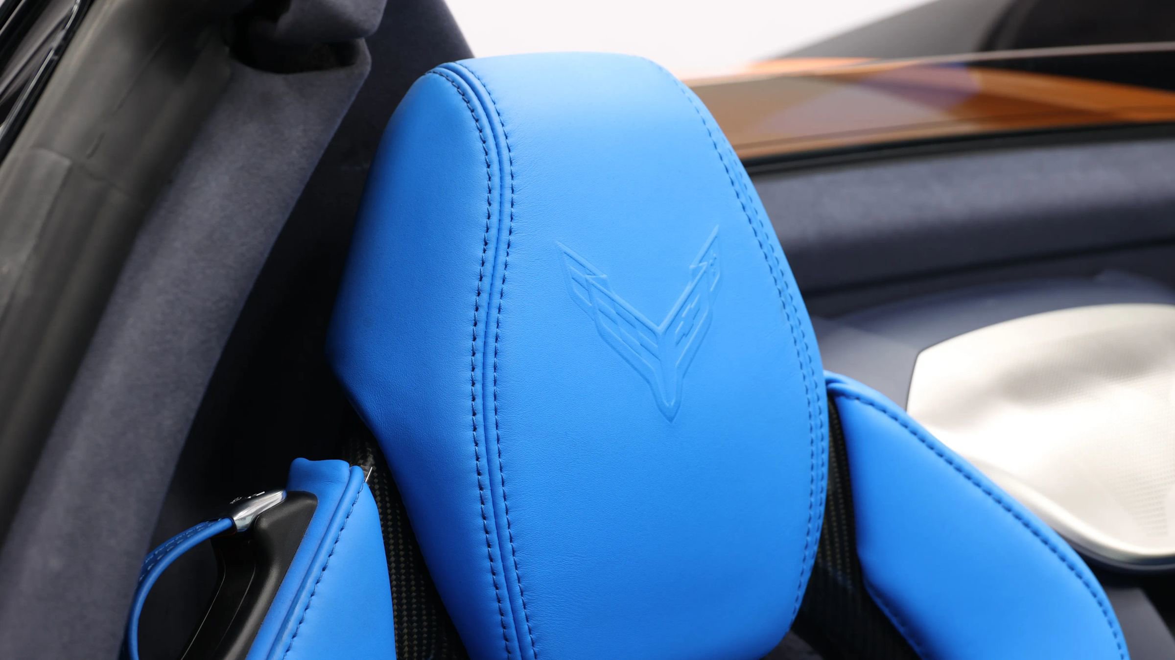 Used 2022 Chevrolet Corvette Stingray Premium Conv w/ Z51 Performance Package image 91