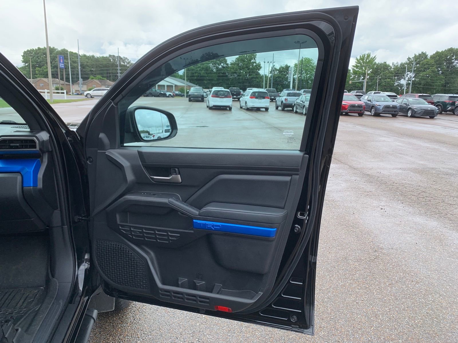 Used 2024 Toyota Tacoma TRD Off-Road AWD/4WD image 19