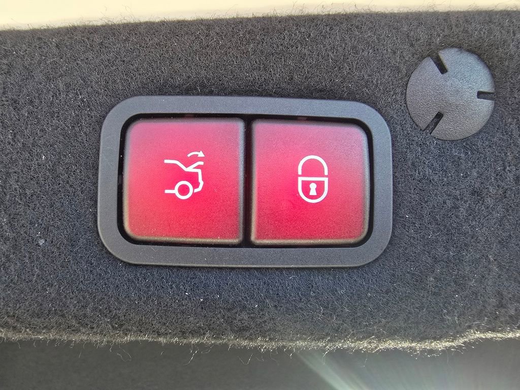 Used 2021 Mercedes-Benz C 300 4MATIC Sedan image 19