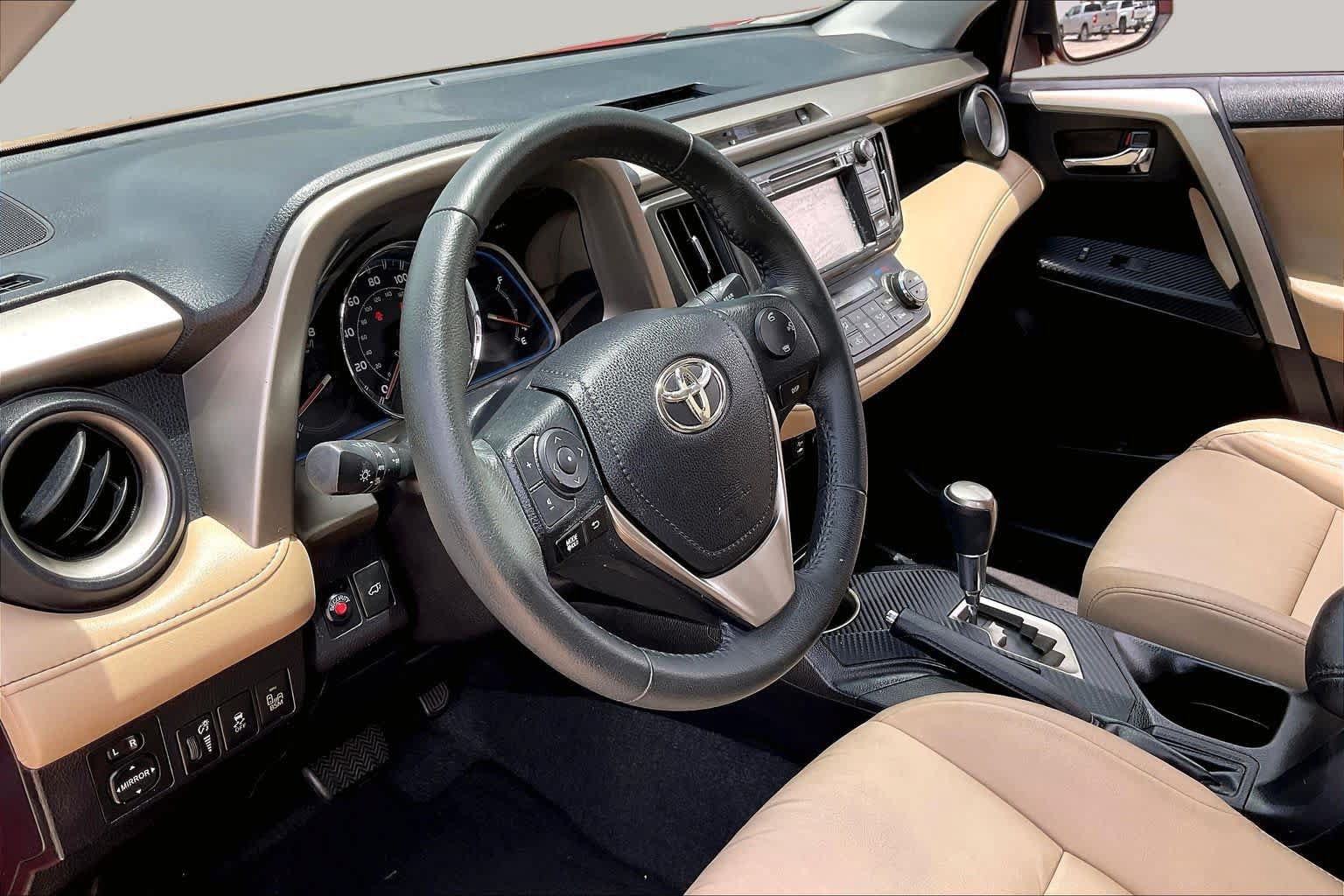 Used 2015 Toyota RAV4 Limited w/ Technology Package FWD image 18