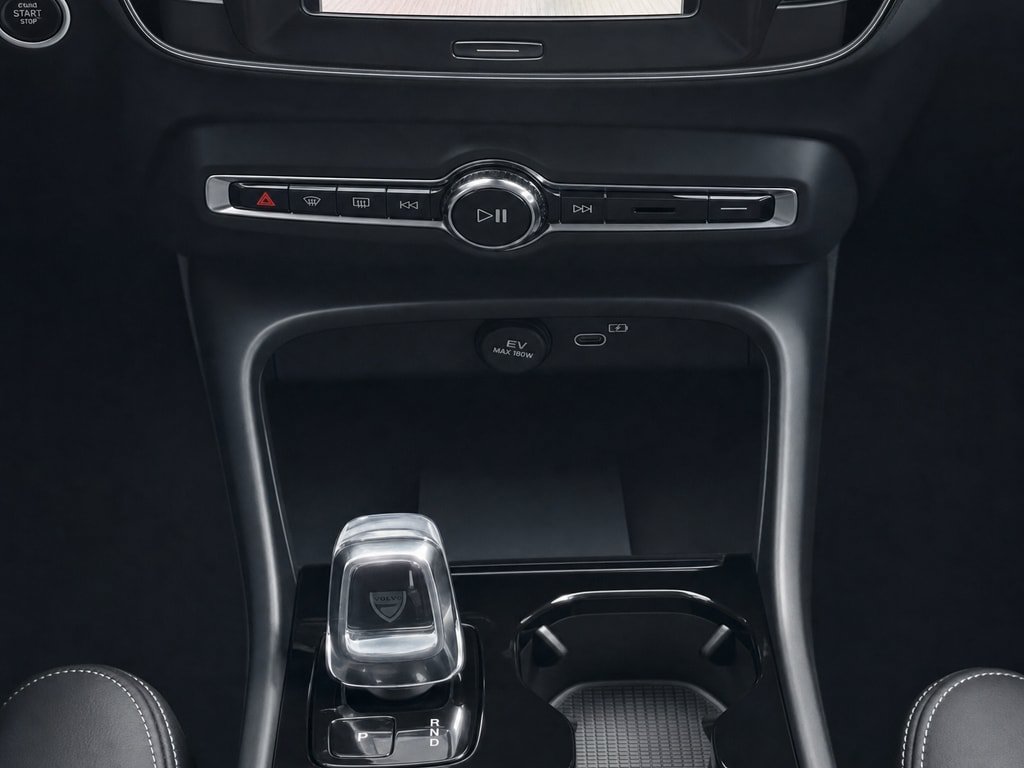 New 2026 Volvo XC40 B5 Plus w/ Climate Package AWD/4WD image 11