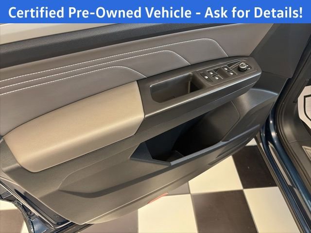 Certified 2022 Volkswagen Atlas Cross Sport SE image 17
