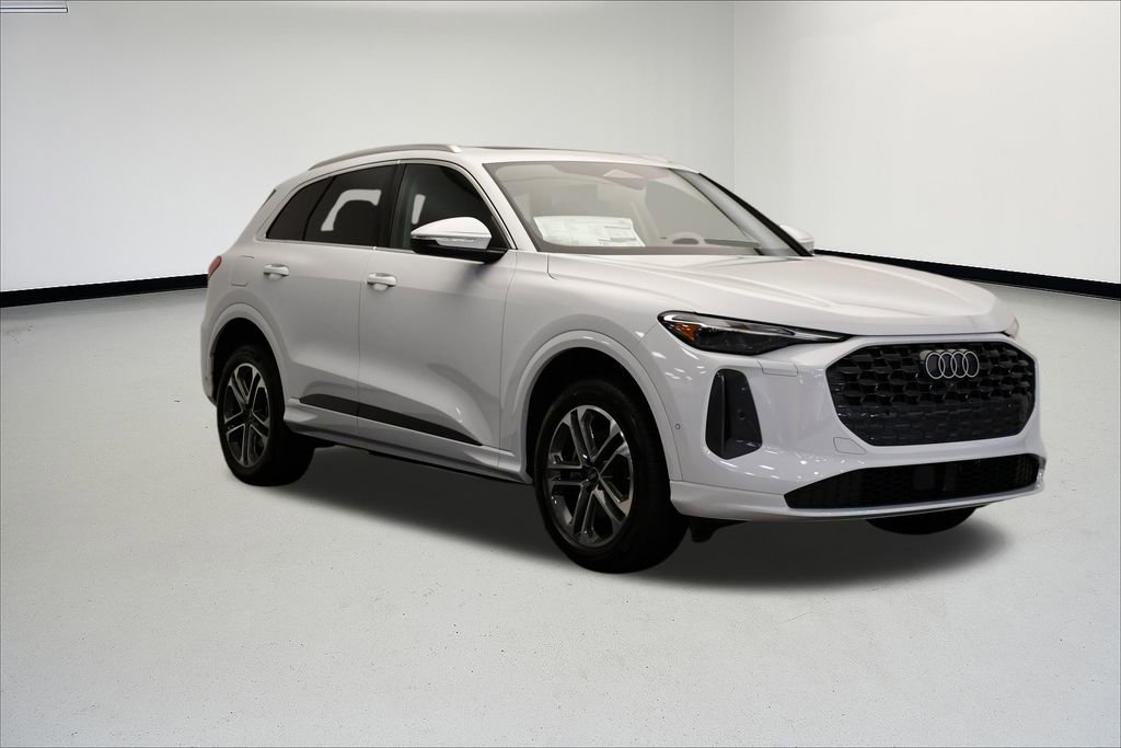 Used 2025 Audi Q5 Premium w/ Convenience Package image 7