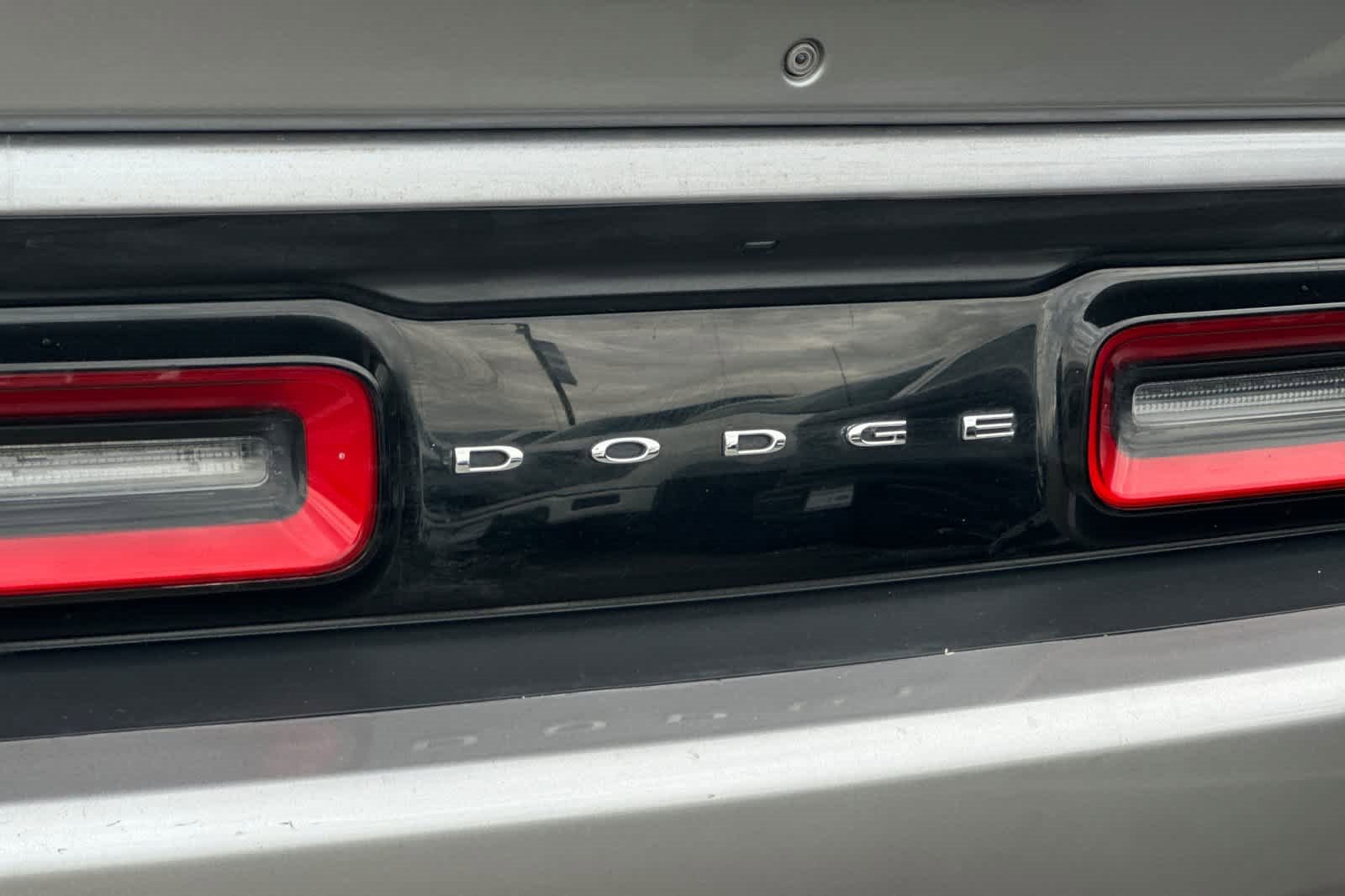 Used 2018 Dodge Challenger SXT image 26