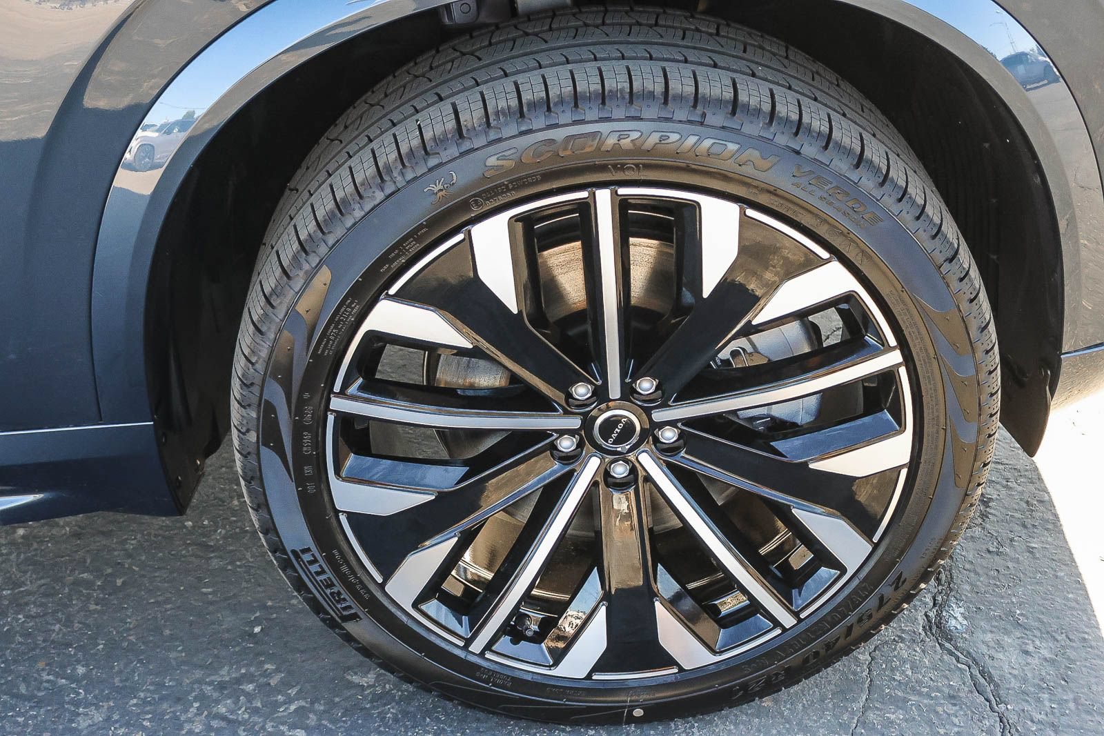 New 2026 Volvo XC90 T8 Ultra w/ Protection Package AWD/4WD image 14