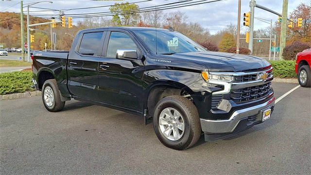 Used 2025 Chevrolet Silverado 1500 LT image 6
