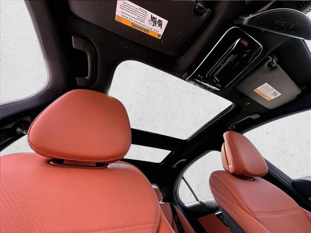 Used 2025 Mercedes-Benz C 300 Sedan image 17