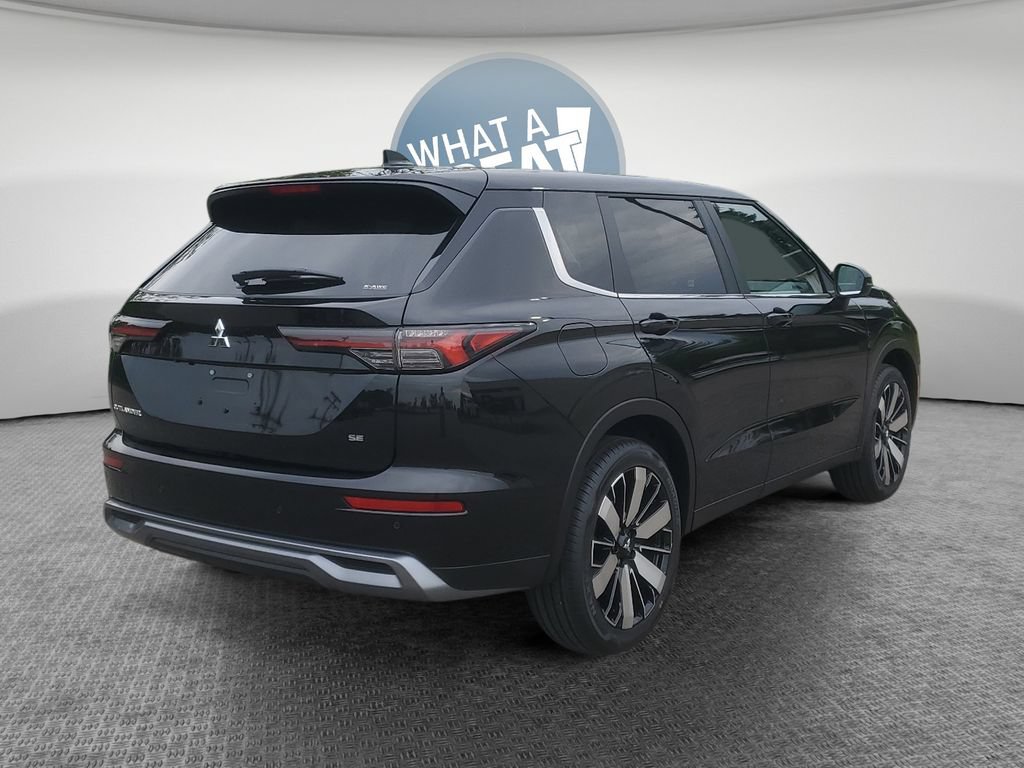 New 2026 Mitsubishi Outlander SE AWD/4WD image 3