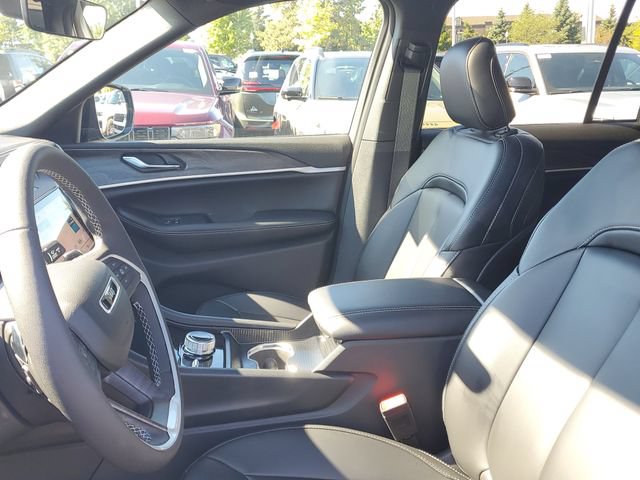 New 2026 Jeep Grand Cherokee Limited w/ Limited Altitude Package AWD/4WD image 18