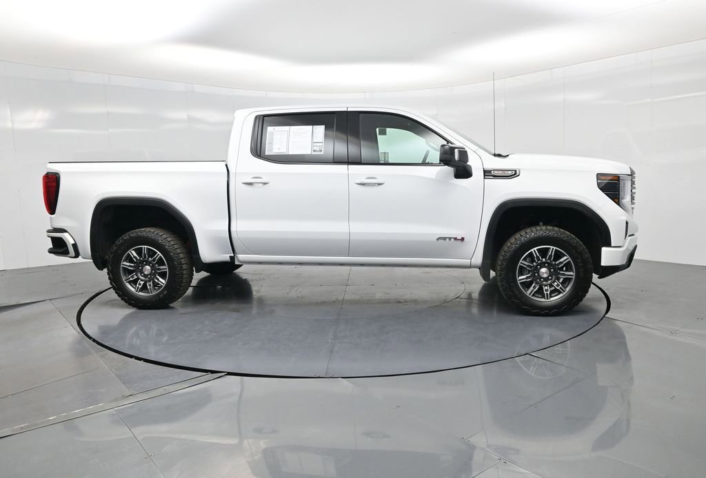 Used 2025 GMC Sierra 1500 AT4 image 5