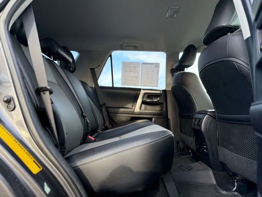 Used 2017 Toyota 4Runner SR5 Premium image 18