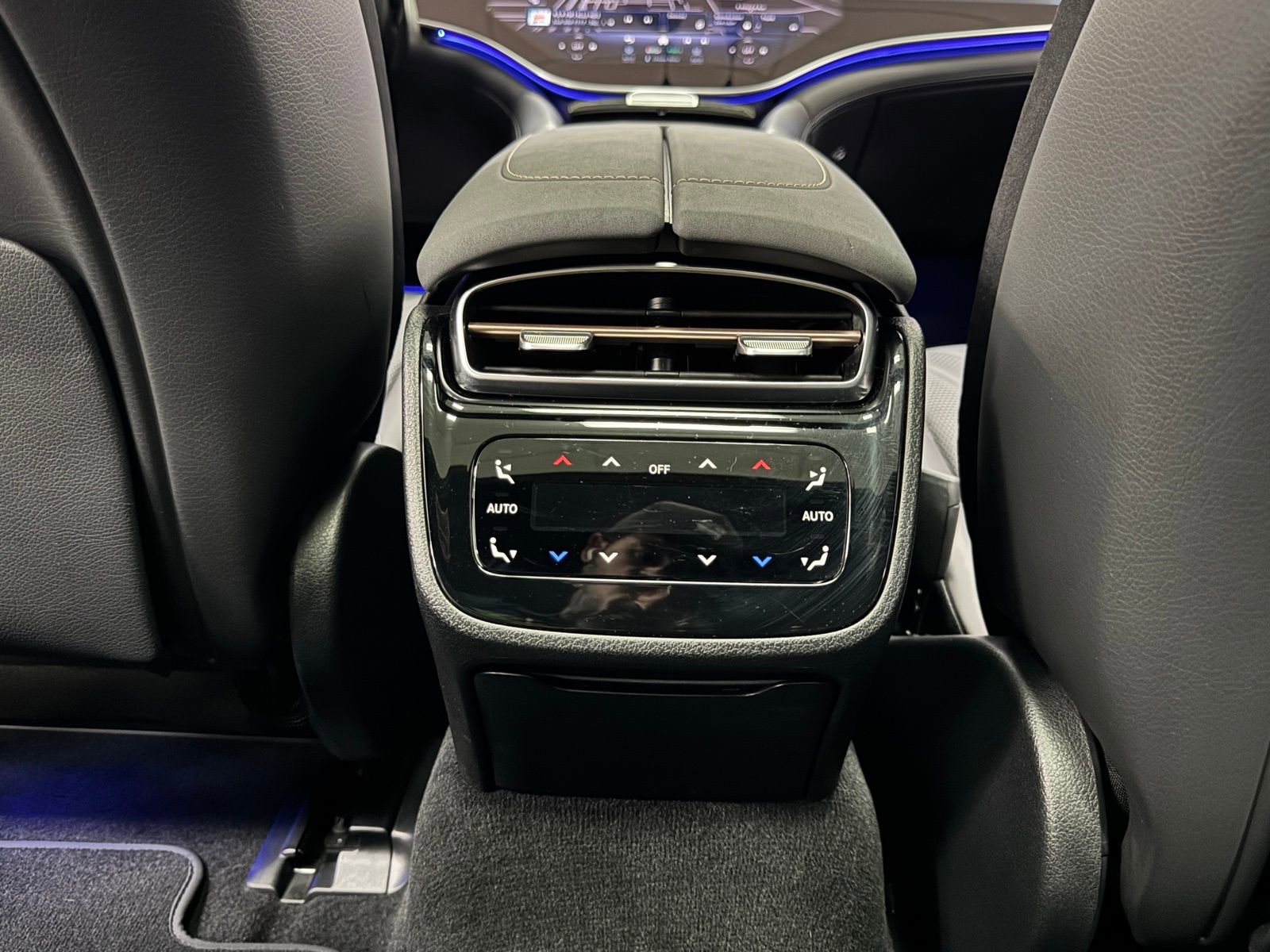 Used 2024 Mercedes-Benz EQS AMG 4MATIC image 41