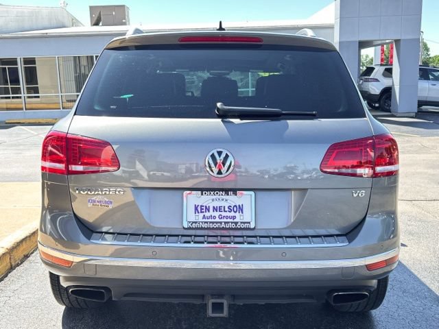 Used 2017 Volkswagen Touareg Wolfsburg Edition AWD/4WD image 8