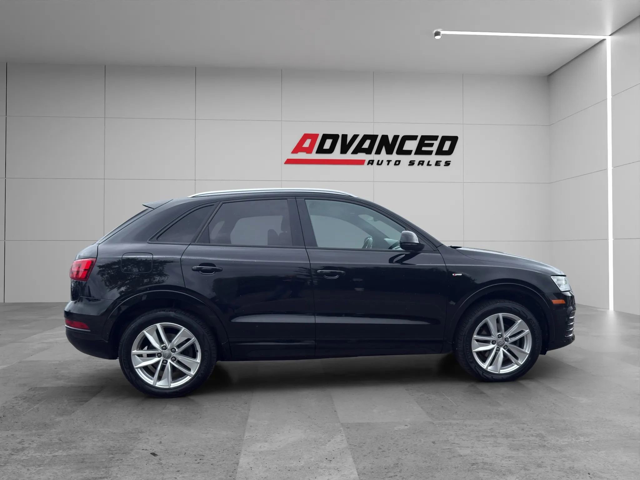 Used 2018 Audi Q3 2.0T Premium AWD/4WD image 8