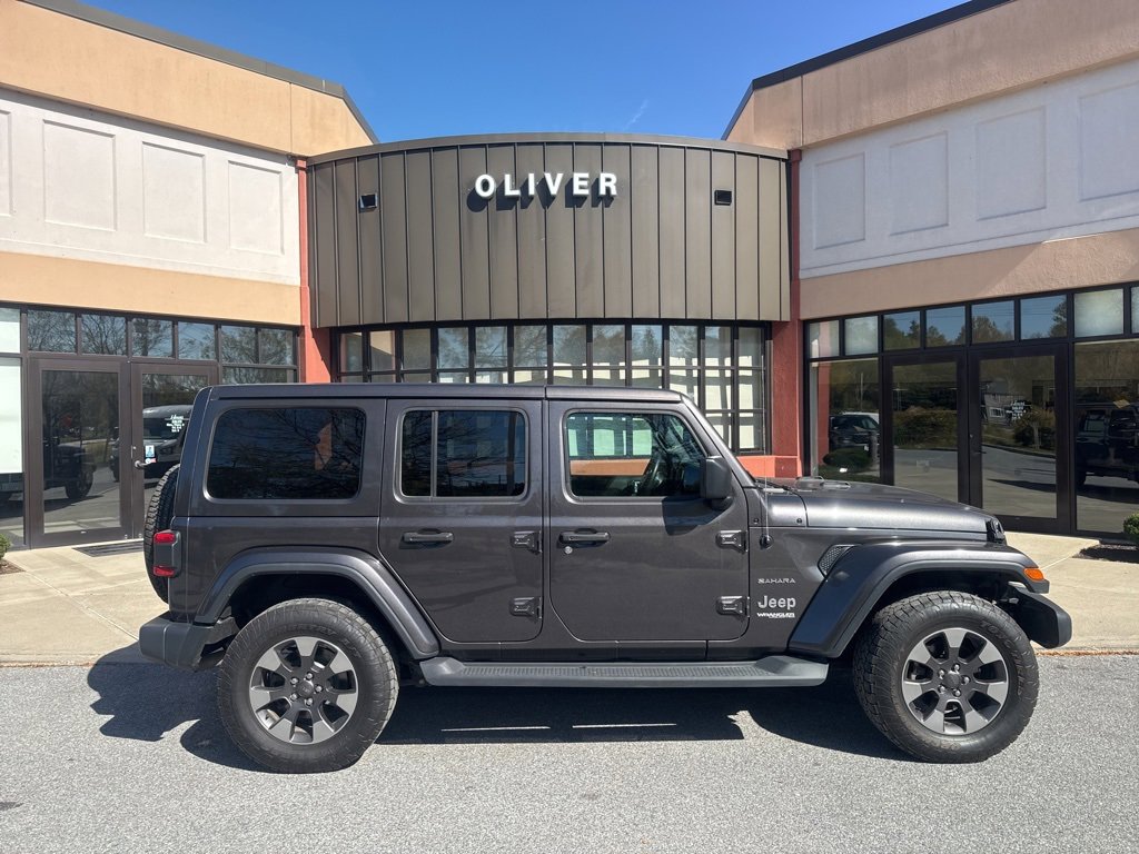 Used 2018 Jeep Wrangler Unlimited Sahara image 8