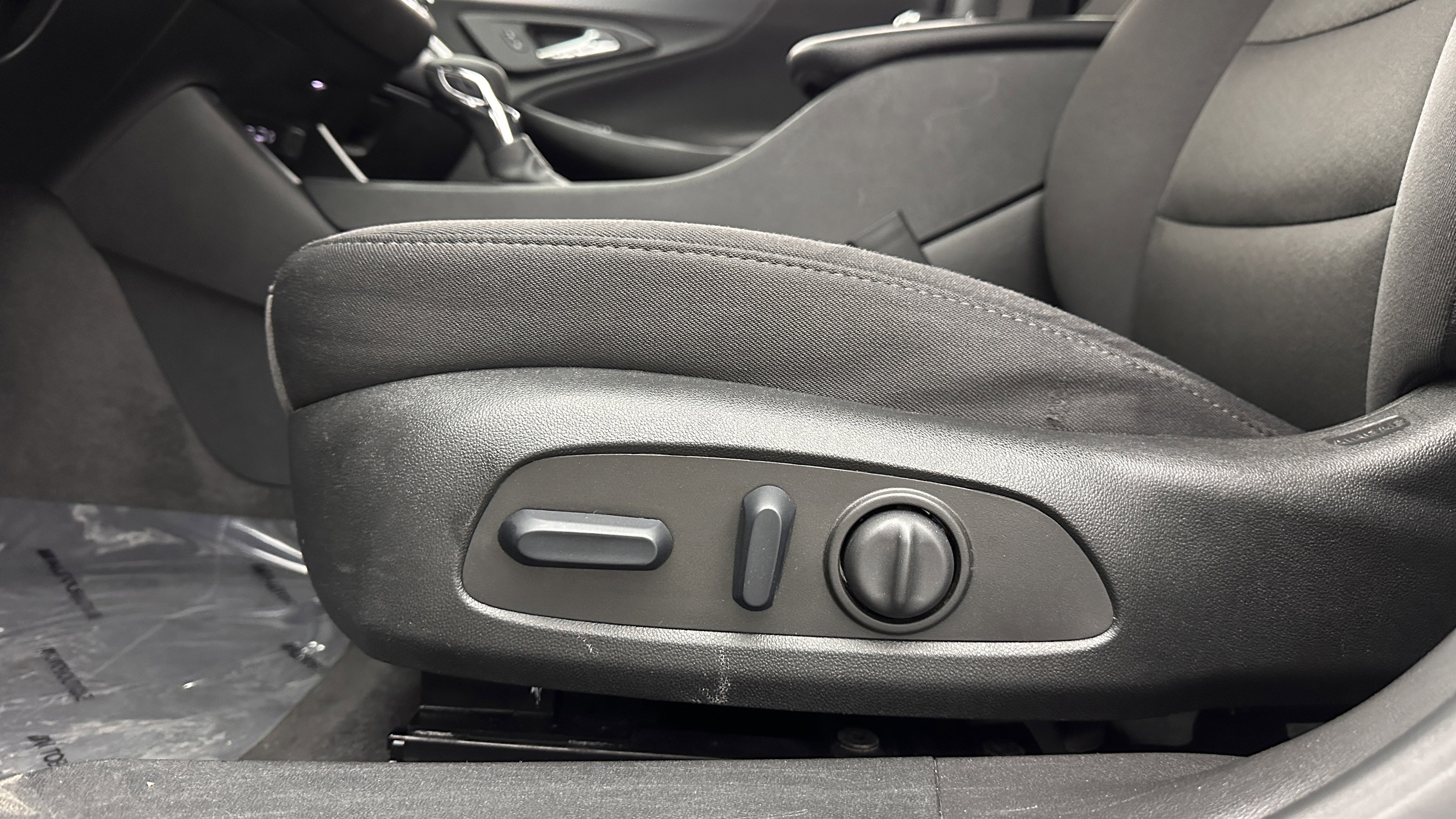 Used 2024 Chevrolet Malibu LT FWD image 12