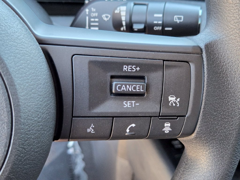 New 2027 Nissan Kicks SV w/ Cold Weather Package FWD image 32