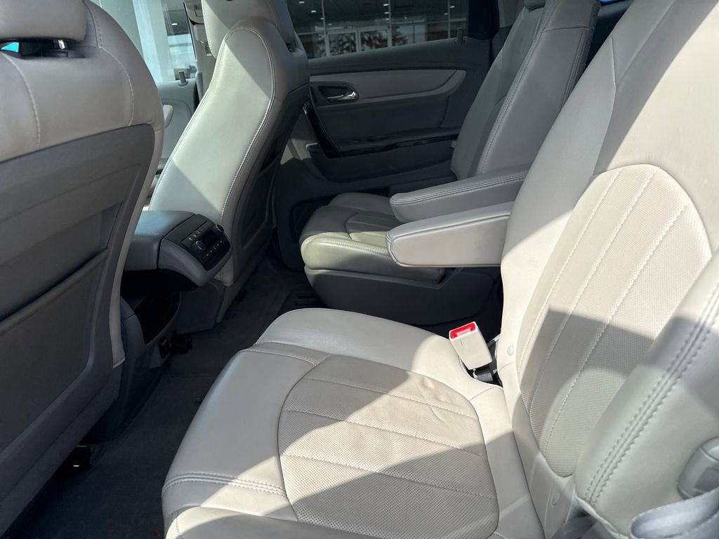 Used 2016 Chevrolet Traverse LTZ FWD image 32