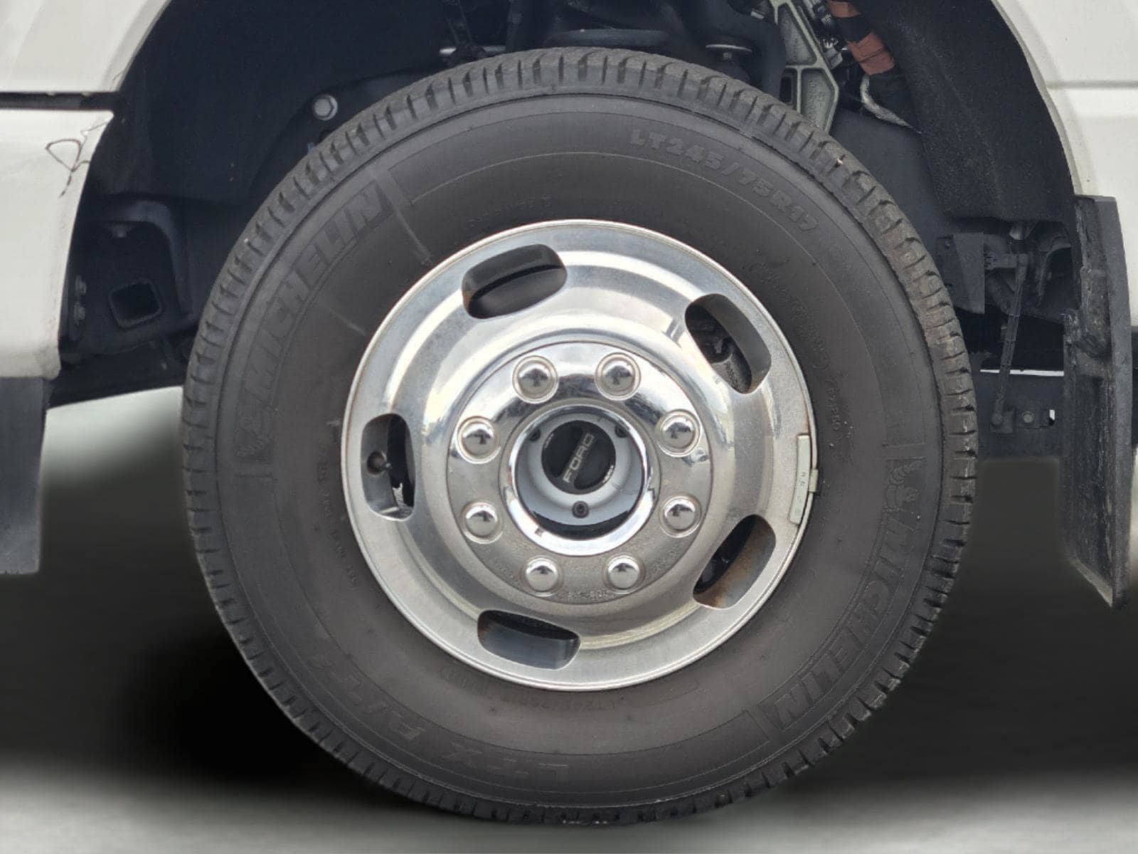 Certified 2025 Ford F350 Platinum w/ FX4 Off-Road Package AWD/4WD image 10