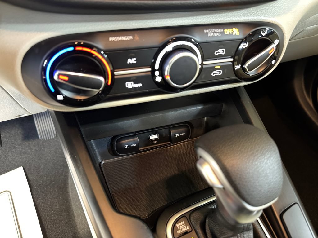 Certified 2024 Kia Soul LX FWD image 30